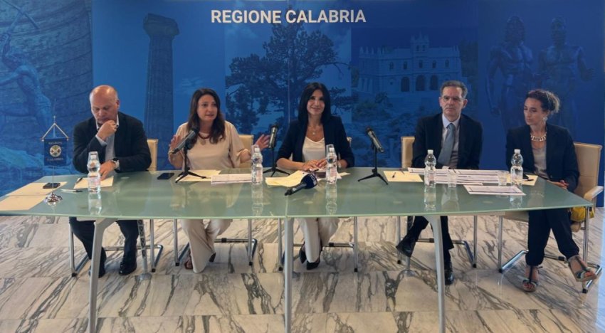 Calabria presentazione piano supporto fragilita