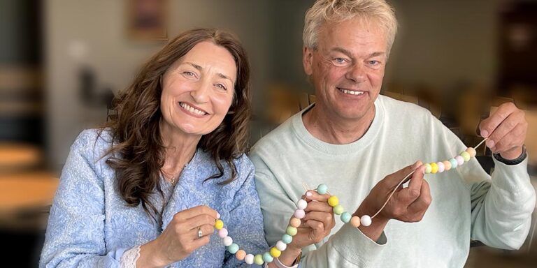 May Britt Moser and Edvard Moser use beads on a string to explain how our sense of time works