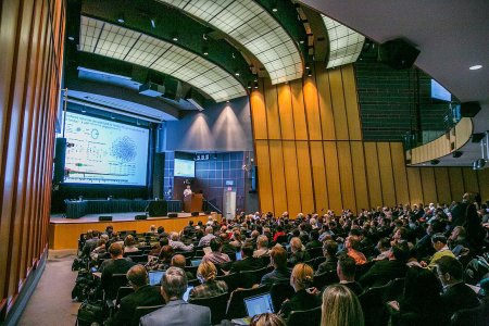 Convegno NIH indica come accelerare lo sviluppo di cure per l'Alzheimer