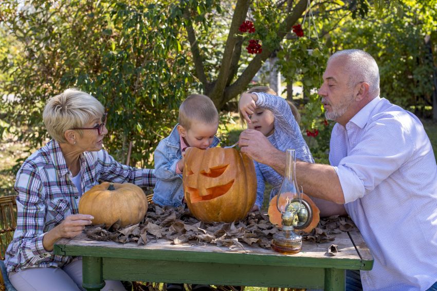 grandparents and grandchildren halloween