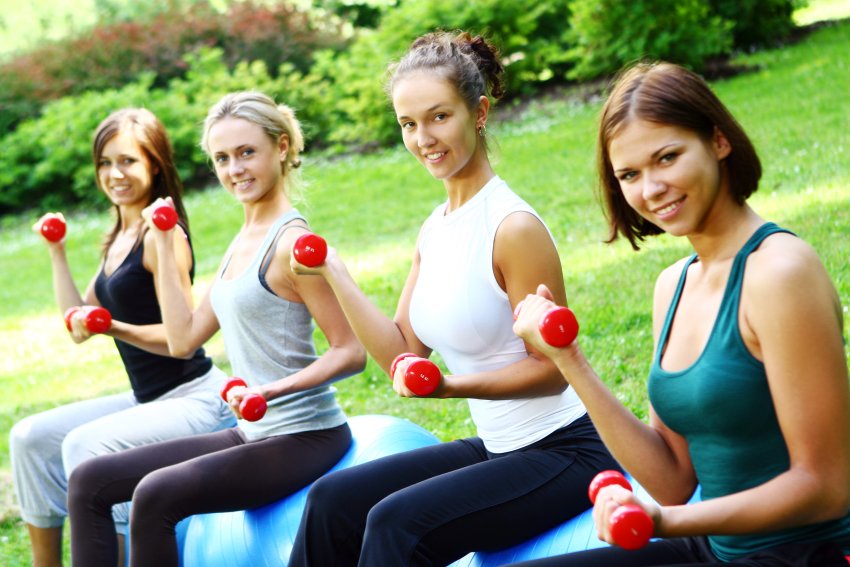 womans doing fitness exercises
